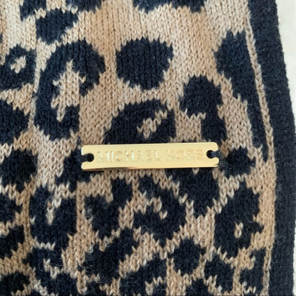 Michael Kors Leopard Infinity Scarf - Picture 2 of 3